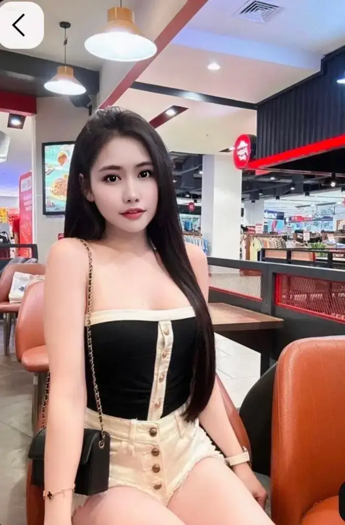 น้อง หมอไอลีน ไซด์ไลน์ตรงปก รับงาน ลาดพร้าว  ฟิวแฟน เริ่มต้น 900  บาท