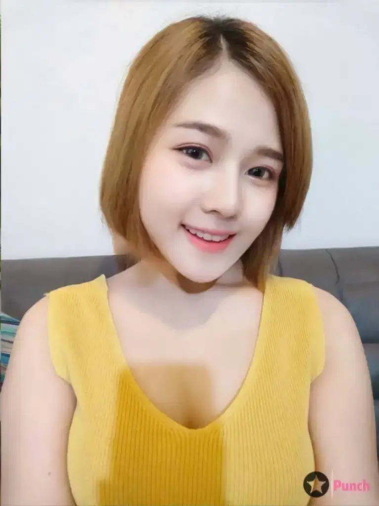 น้อง คริสรัตนาธิเบศน์ ไซด์ไลน์ตรงปก รับงาน เมืองนนทบุรี  ฟิวแฟน เริ่มต้น 1,300  บาท