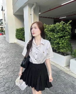 นิชา