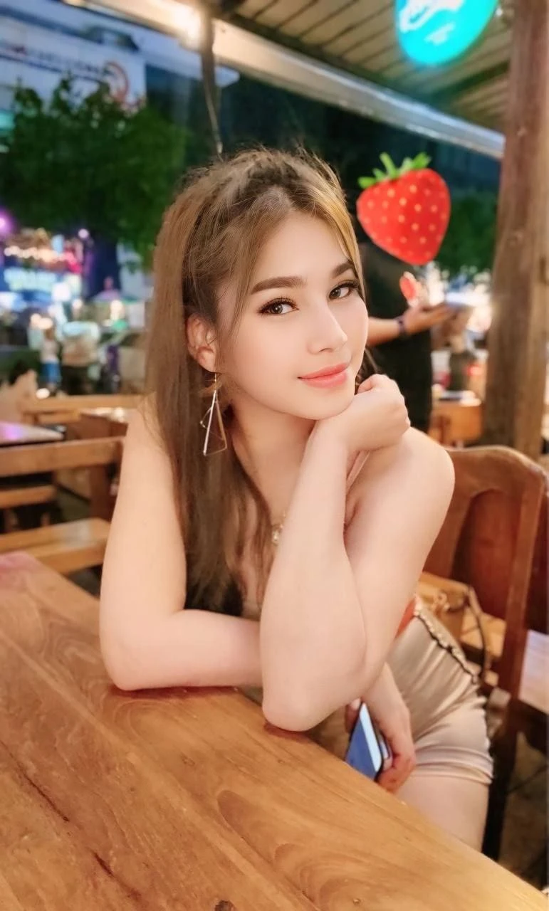 น้อง แอลลี่ Ally • กรุงเทพ • ราคา 1,000 บาท