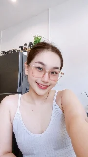  น้อง ปอมเป ตัวจริงขาวสวย รับงาน กรุงเทพ - ไซด์ไลน์ตรงปก Fanschao