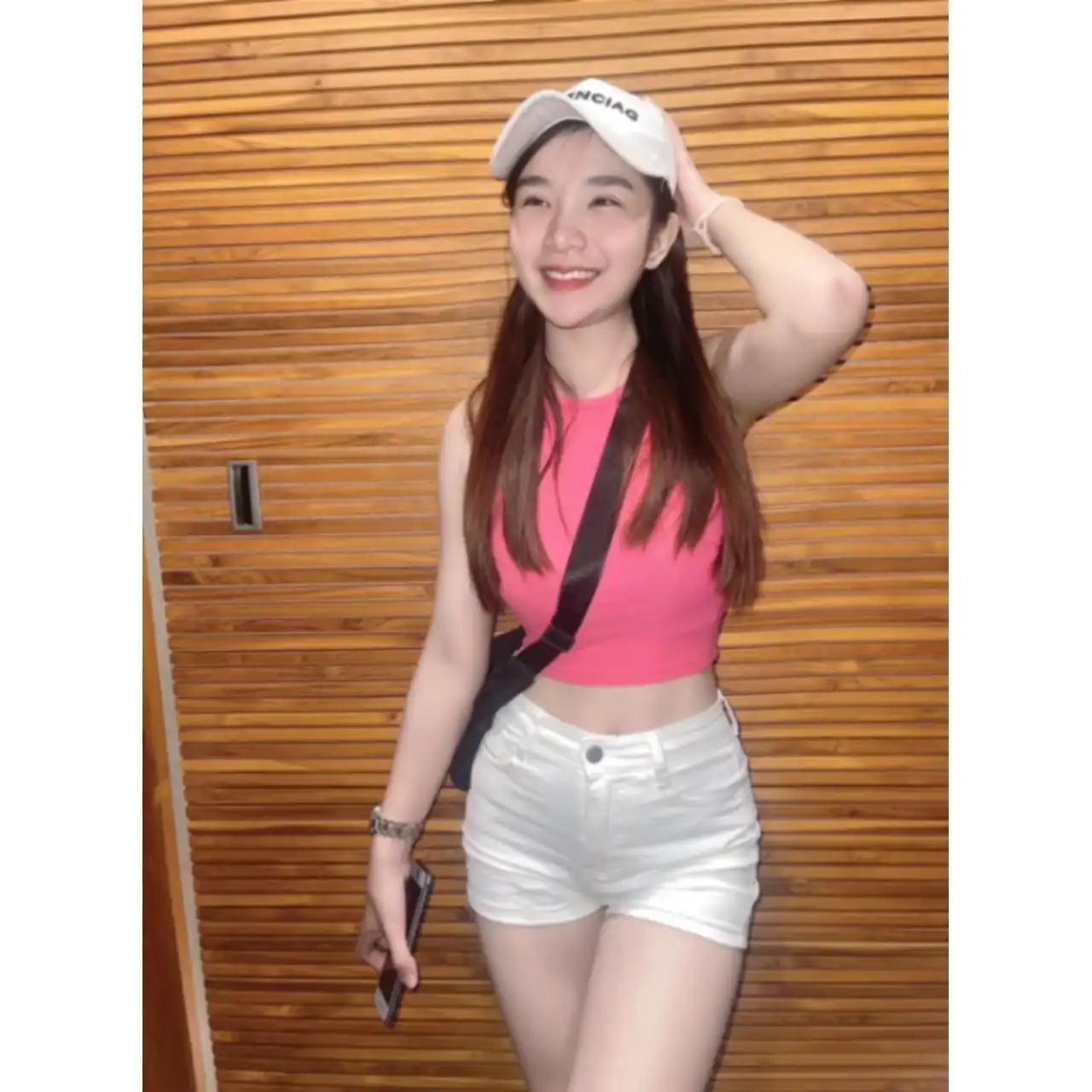 น้อง บีน่า 🌸รังสิต • ปทุมธานี • ราคา 1,300 บาท