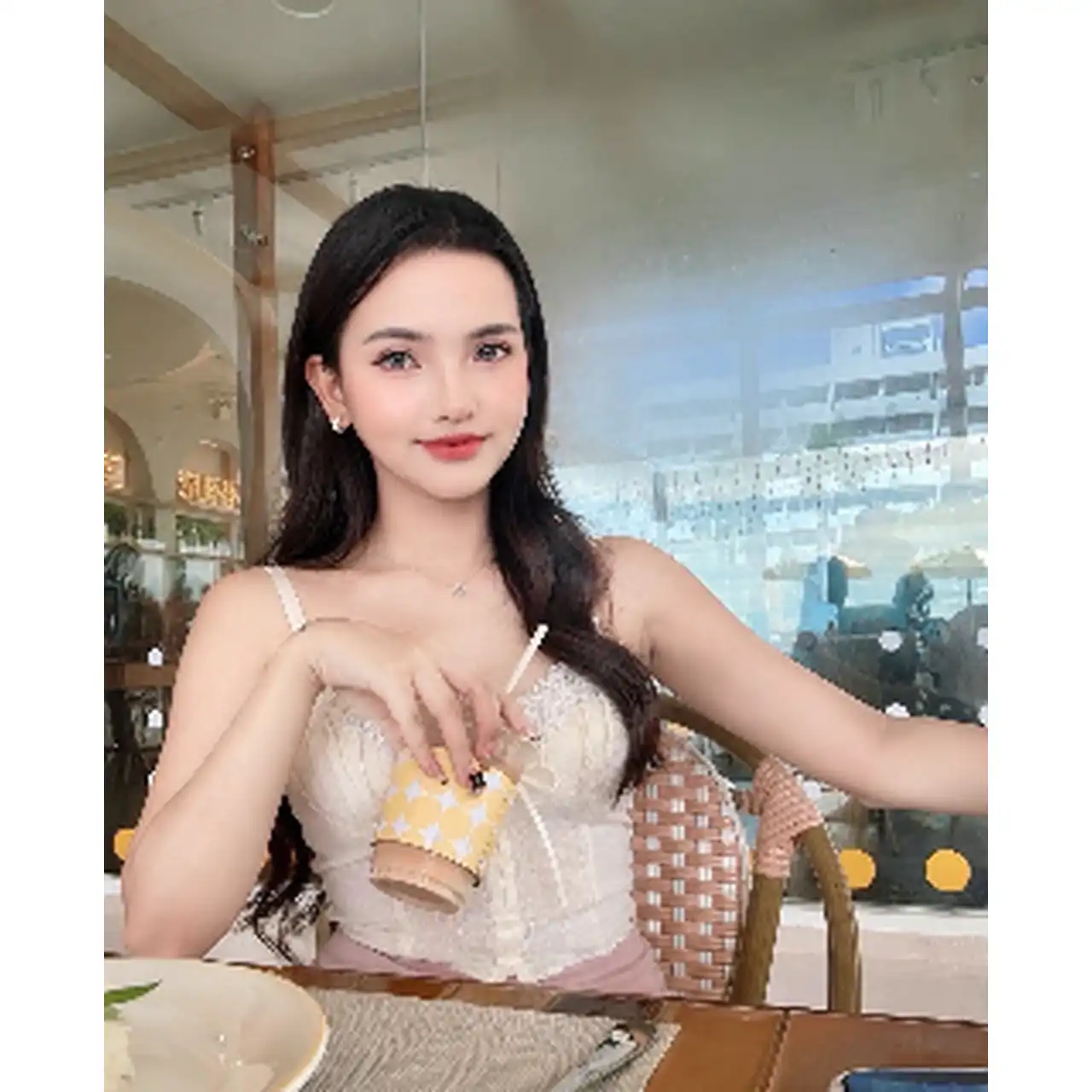  น้อง โมเน่ ตัวจริงขาวสวย รับงาน กรุงเทพ - ไซด์ไลน์ตรงปก Fanschao