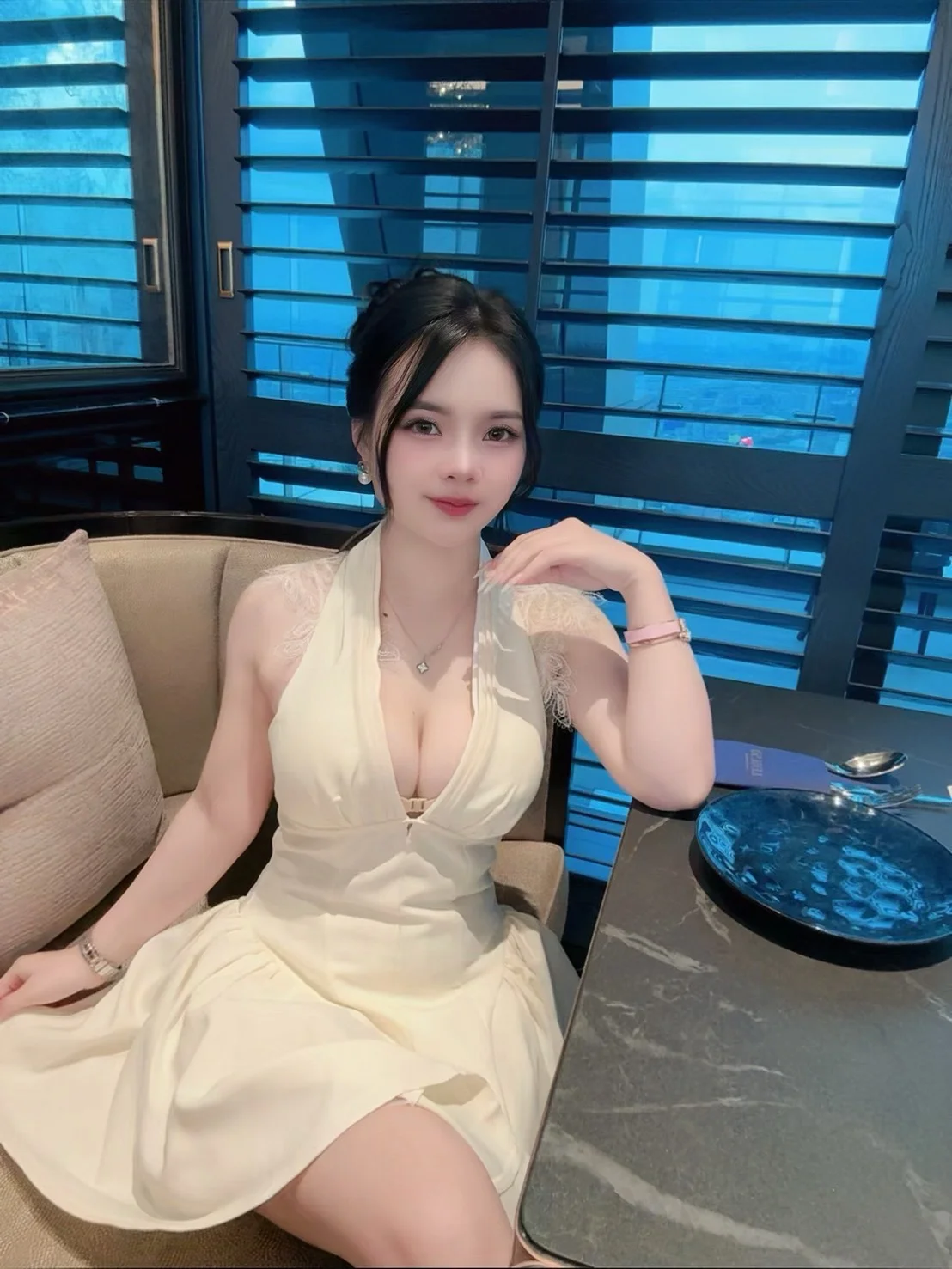 ไซด์ไลน์ น้อง เนเน่ รับงาน อุบลราชธานี เมืองอุบลราชธานี - ไซด์ไลน์ตรงปก Fanschao