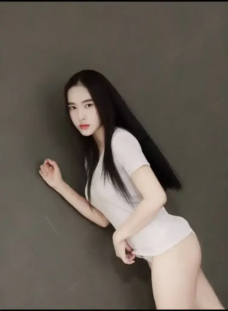 น้อง ยูนาบี ไซด์ไลน์ตรงปก รับงาน เมืองชลบุรี  ฟิวแฟน เด็กเอ็น เรท 1,300 บาท