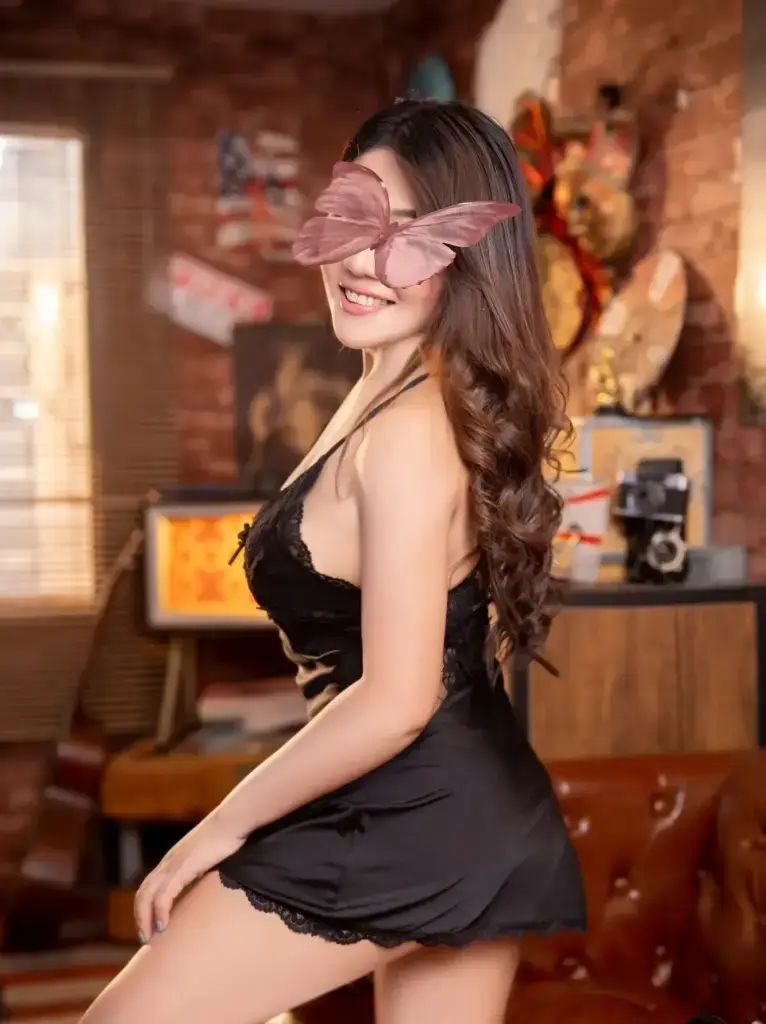 น้อง ใบเฟิร์น ไซด์ไลน์ตรงปก รับงาน เมืองชลบุรี  ฟิวแฟน เริ่มต้น 1,300  บาท